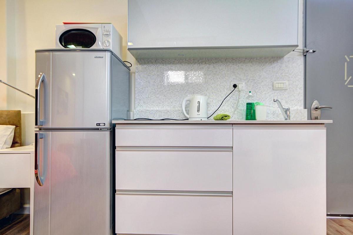 Lisetta - By Beach Apartments Tlv Tel Aviv Esterno foto
