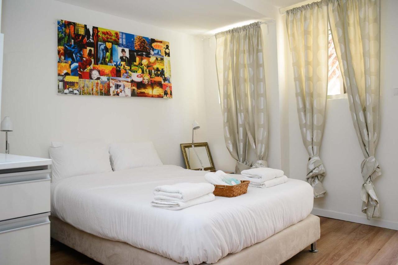 Lisetta - By Beach Apartments Tlv Tel Aviv Esterno foto